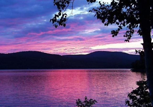 Tumble Inn Schroon Lake ภายนอก รูปภาพ